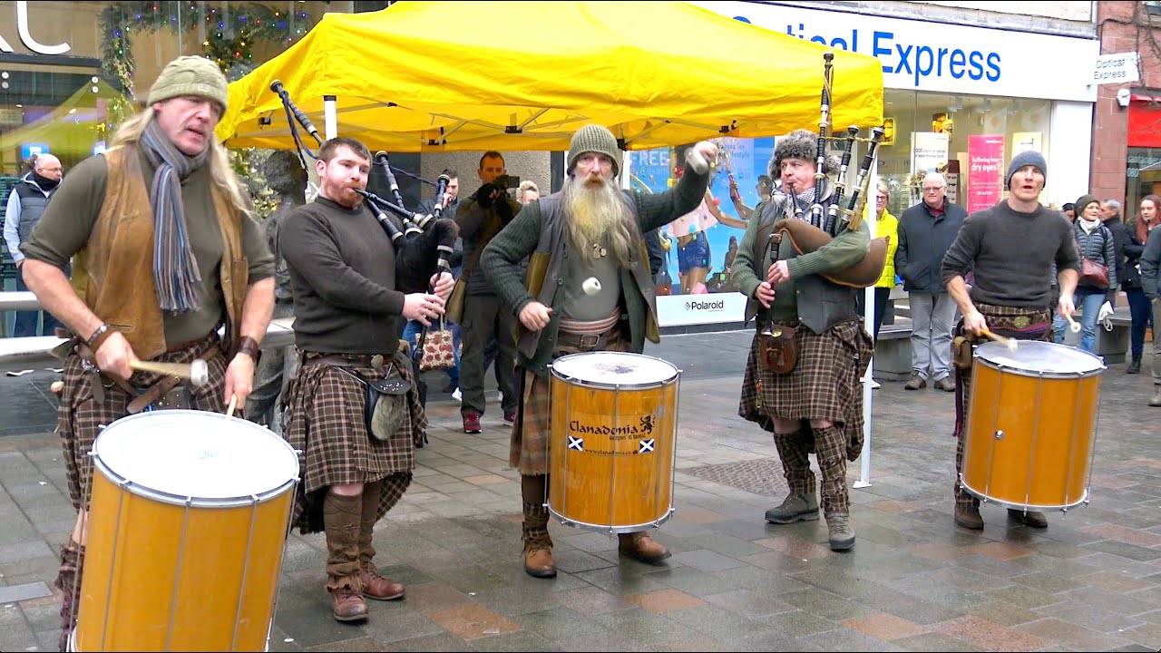 Scottish street band Clanadonia play 