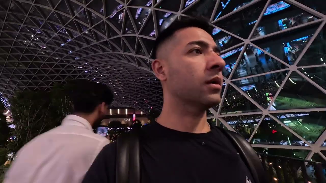 سلام دوستان! ترانزیت قطر 🛩️ 🇶🇦 Hi friends! Doha transit 🛩️🇶🇦