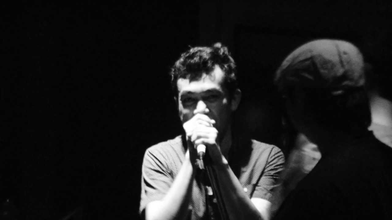 ก่อน - Modern Dog live at Parking Toys (originally by.พราย ปฐมพร)