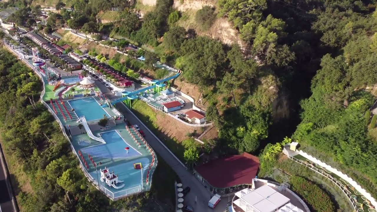 2022 Camping Residence Village Waterpark RIVA VERDE in Altidona, Italien - Drohnenaufnahmen in 4K