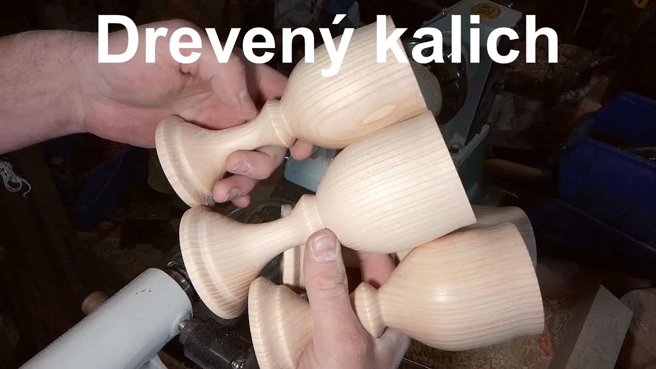 Sústružím okrasný kalich / Turning wooden goblet.
