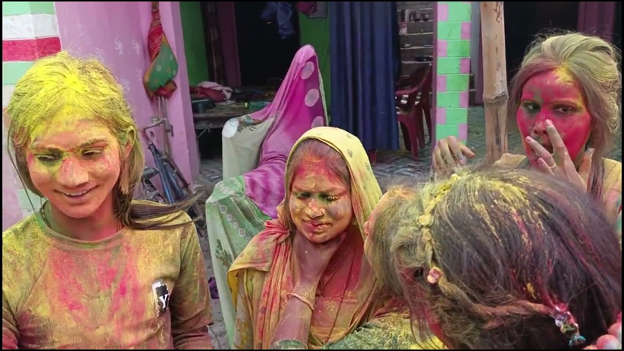खुशबू रानी का धमाकेदार होली उनके घर पर हो रहा है