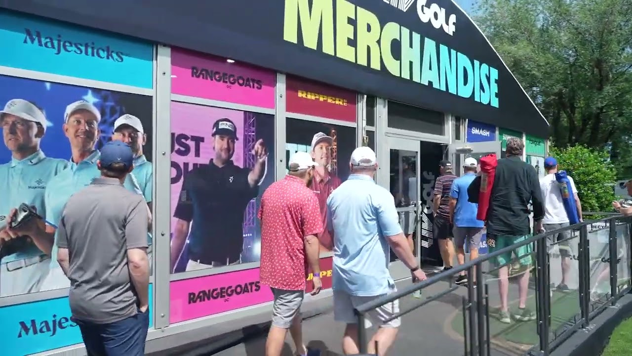 Fans Pre-Round Saturday 2023 LIV Golf Tulsa