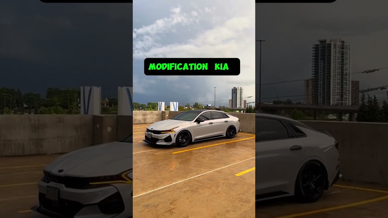 Is the 2025 Kia K5 GT-Line a BETTER midsize sport sedan than a Toyota Camry SE? 🏁