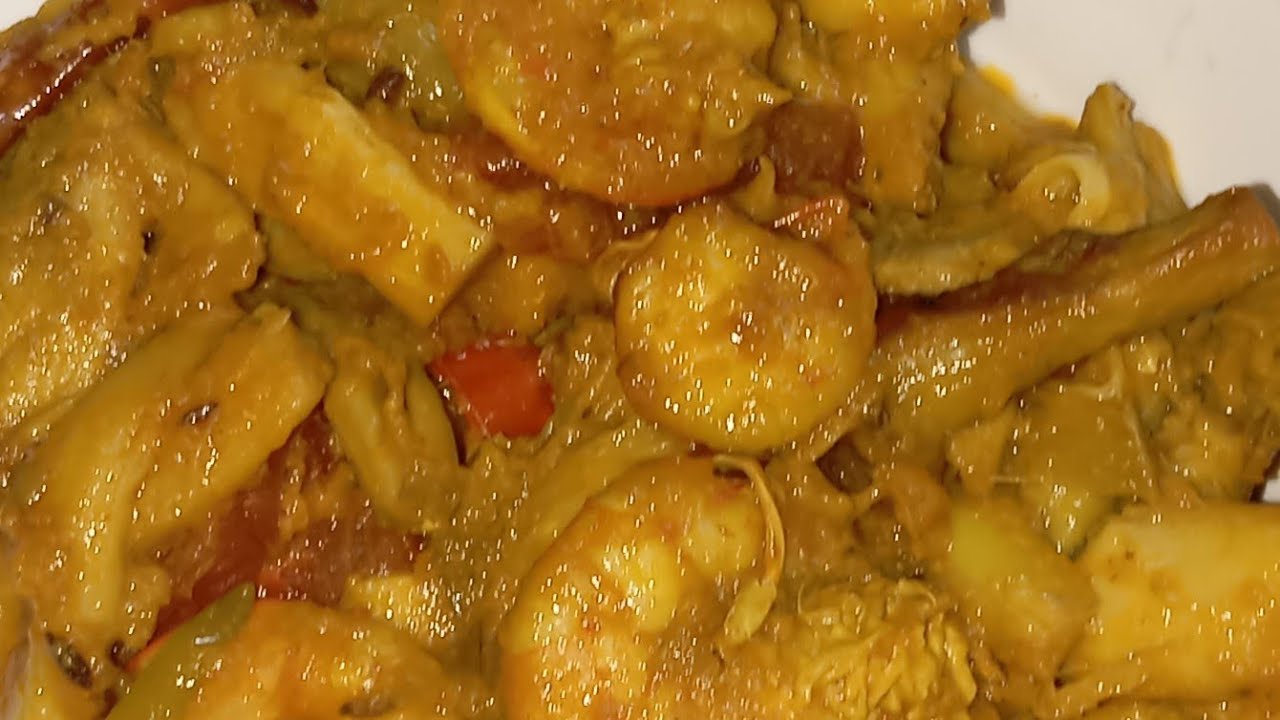 গ্রামবাংলার স্বাদ 🦐 চিংড়ি দিয়ে কচুর লতি রান্না! একবার খেলে ভুলবেন না#LOTI with CHINGRI#youtubevideo 