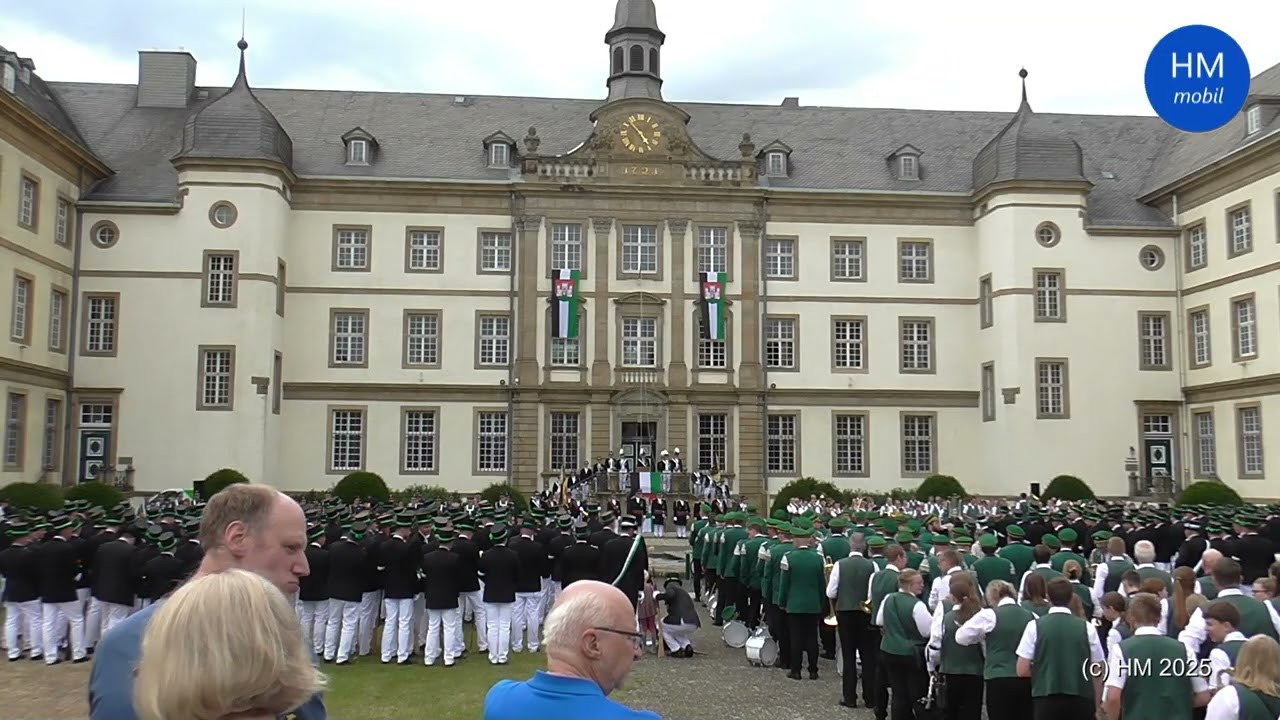 Schützenfest in Büren 2025 - Großer Zapfenstreich mit Ehrungen am Samstag