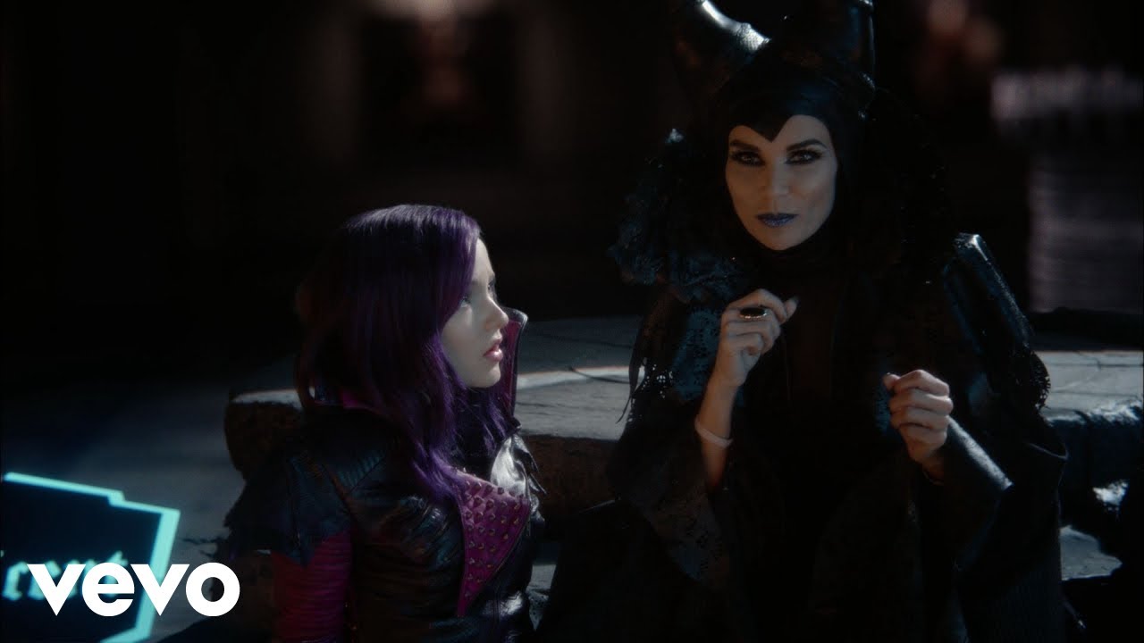 Kristin Chenoweth, Dove Cameron - Evil Like Me (from Descendants) (Official Video)