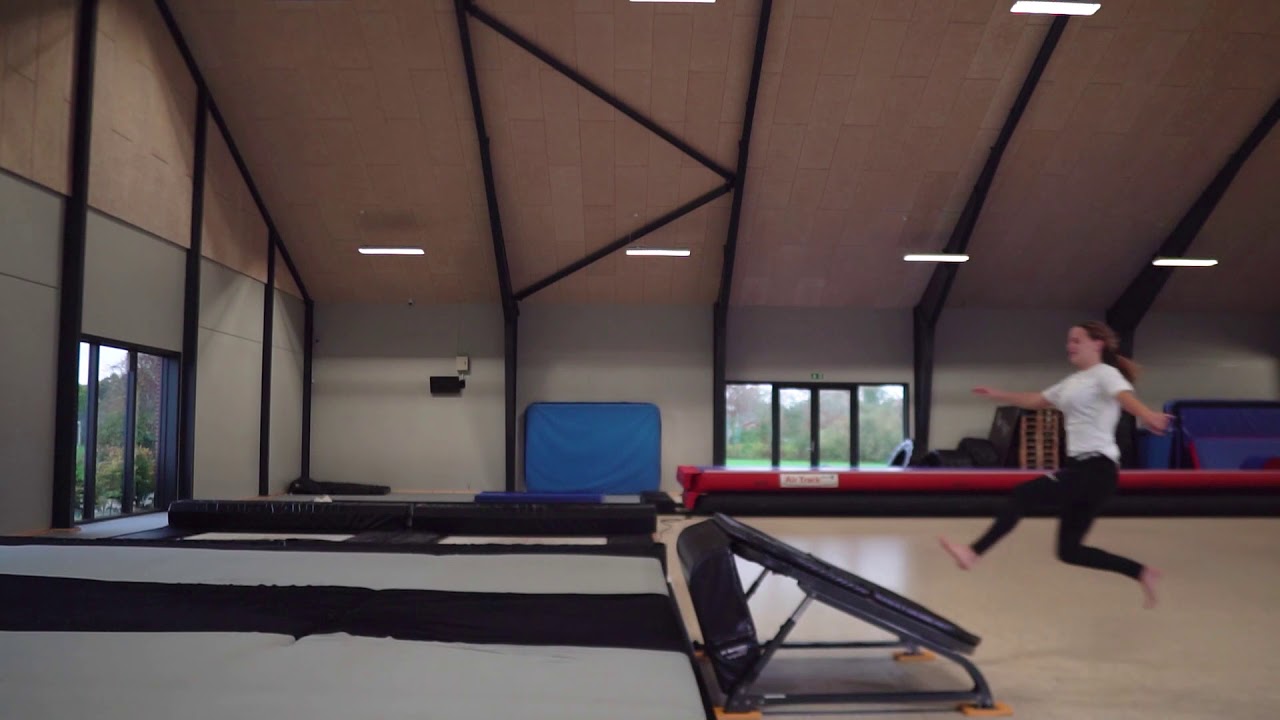 DGI Gymnastik - &Oslash;velser i minitrampolin - Gymnastikm&oslash;llen