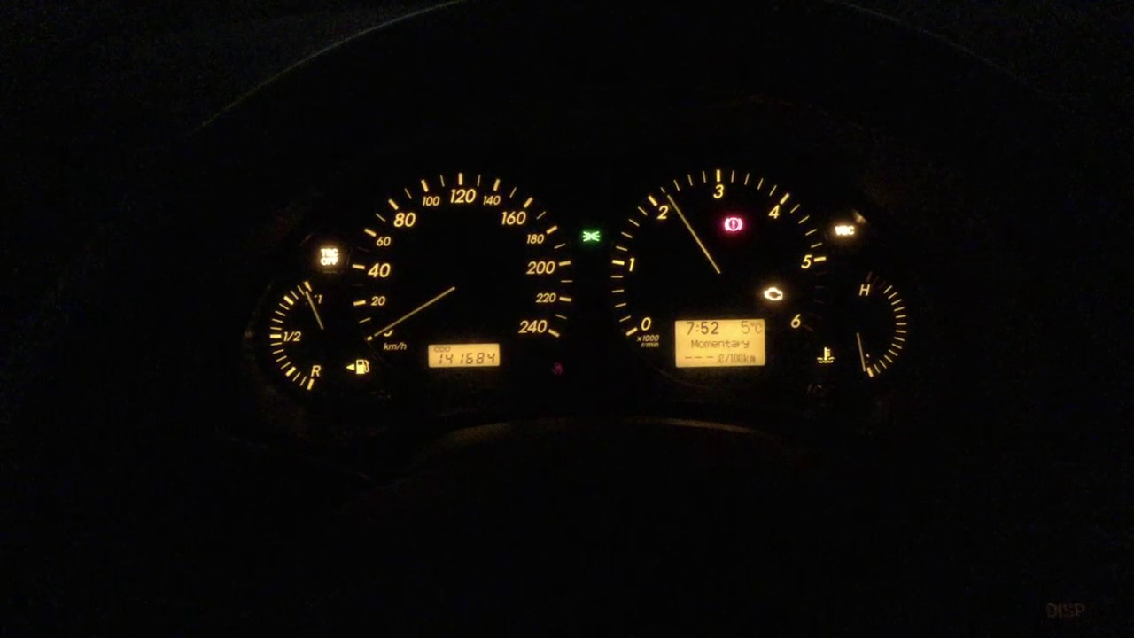 Avensis D4D 2007  Check engine + VSC + TRC off