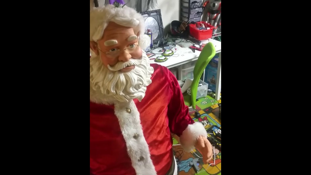 Gemmy Animated Life Size Dancing Santa 5ft (2003 Traditional Model)
