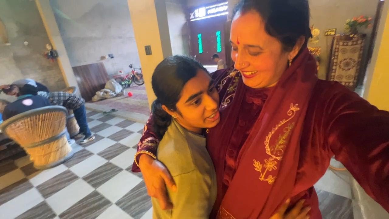 Bachhe Kar Rahe The Intzaar, Pohoch Gye Ghar || Pal Family Vlogs