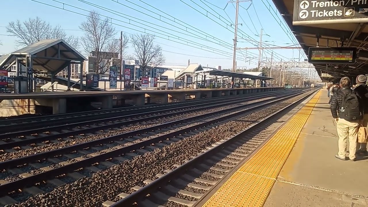 NJ Transit Train 3861 at Princeton Junction 