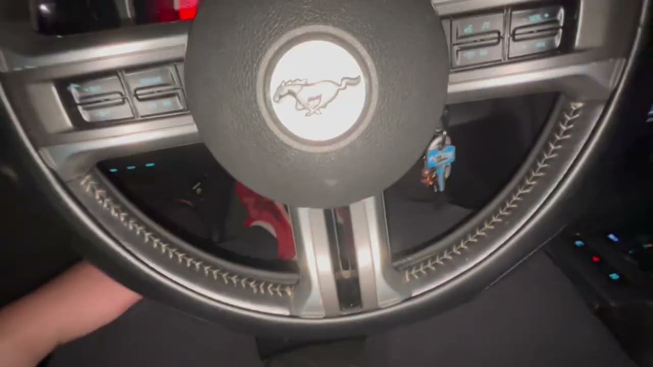 Ночной старт на Ford Mustang V6 Premium 2011 года, февраль 2026 года.