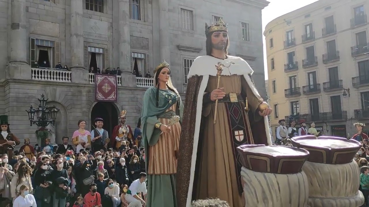 Ball dels Gegants de la Ciutat de Barcelona - Seguici de #SantaEulàlia 2022 #gegants #Barcelona