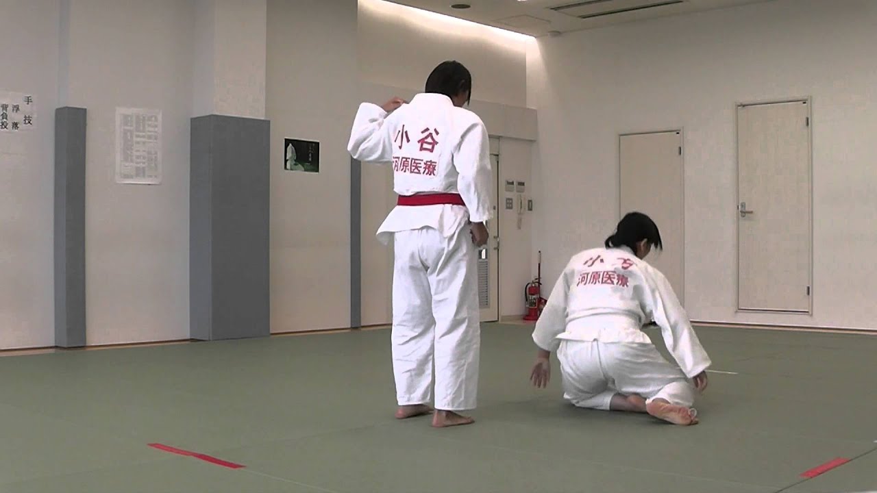 柔道整復師になるには　【河原医療福祉専門学校】　実技試験風景