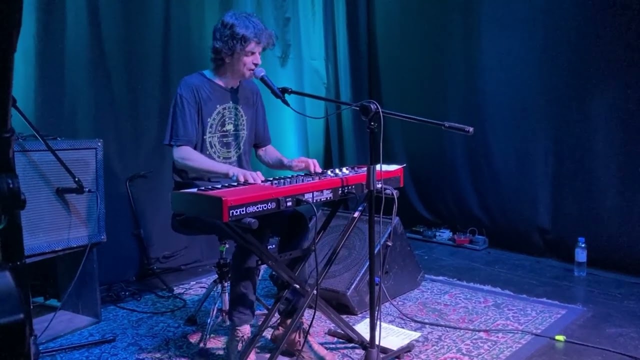 Euros Childs - Good Feeling @ La La La Ortuzar, Buenos Aires, Argentina, 2025-09-10