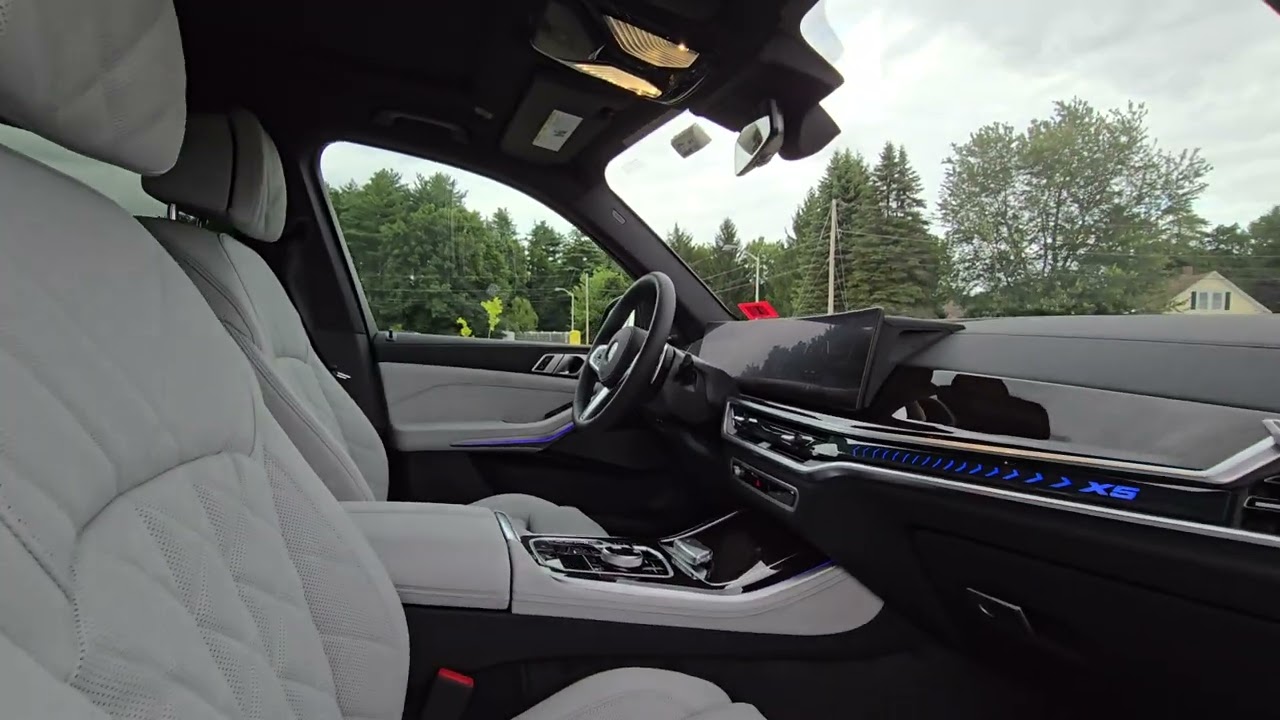 2025 BMW X5 xDrive 40i M Sport Package( Dravit Grey Metallic)  with  Interior Silverstone Sensafin.