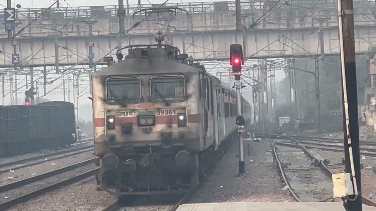 Sachkhand Express skip Palwal with full honking at 75km/h #shorts #train #indianrailways #fullvideo
