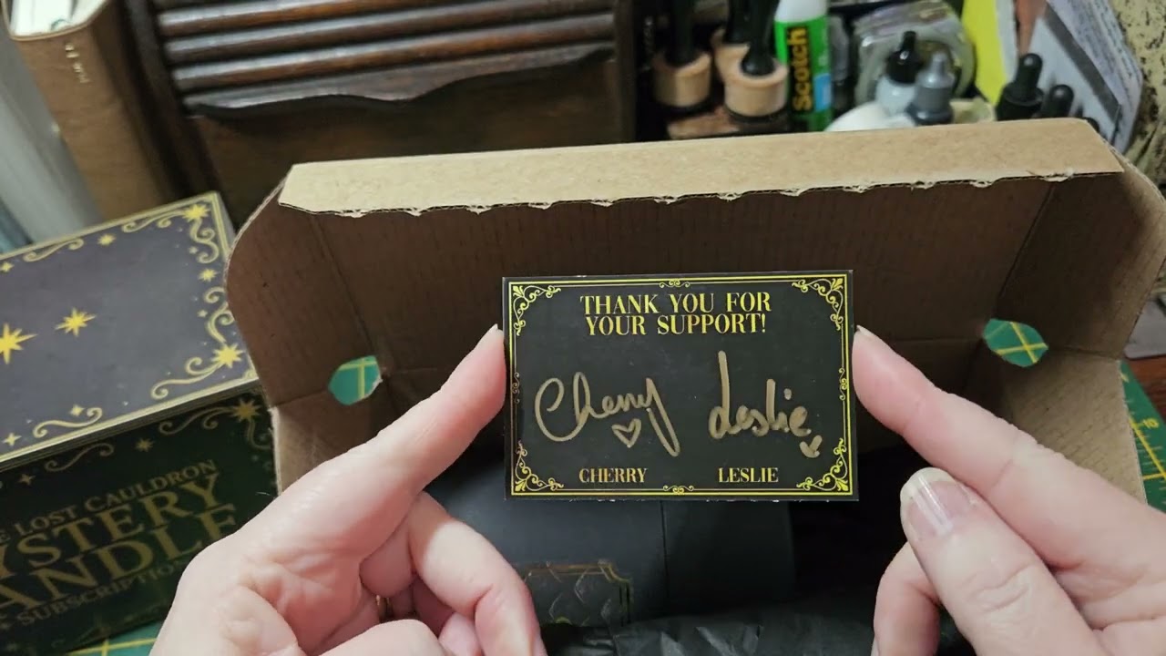 SPOILERS-UNBOXING #thelostcauldron The very first subscription CANDLE arrives! And it's DELICIOUS!