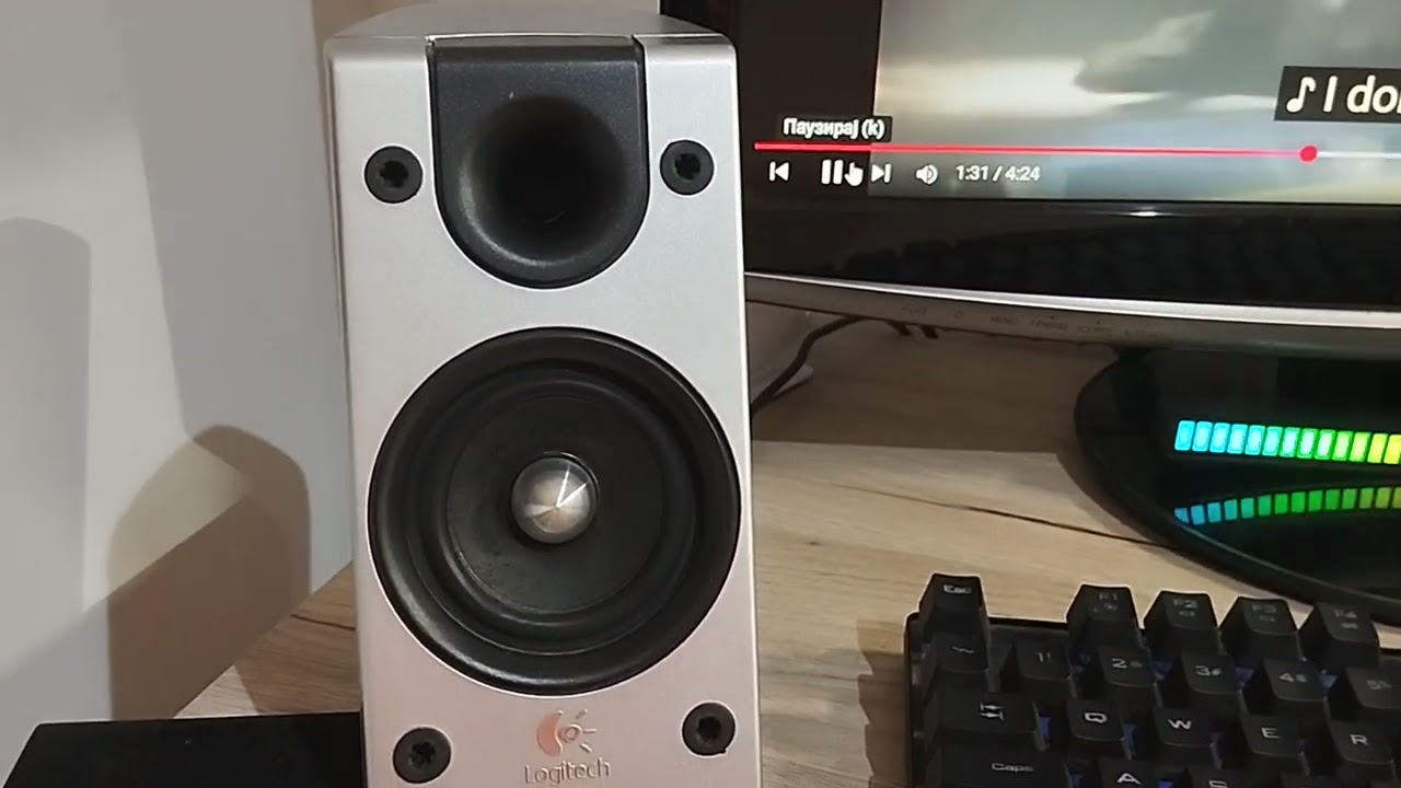 Logitech Z-2300 - @Ivan_HiFi_Echo#logitech#gaming #belgrade #serbia #speaker #sound #subscribe #fun 
