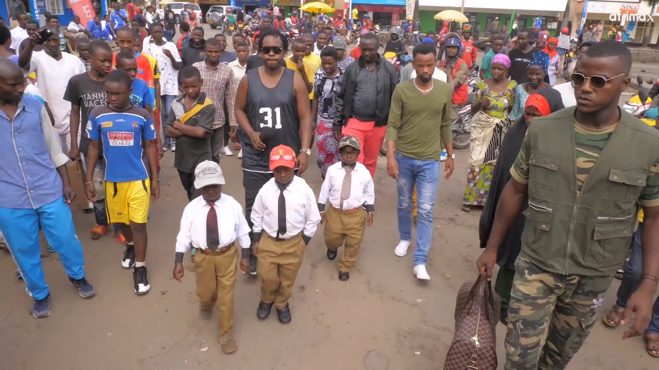 Babagabo bagufi kwisi bageze mumugi imihanda irafunga | burya bafite abafana utabara | byadutunguye