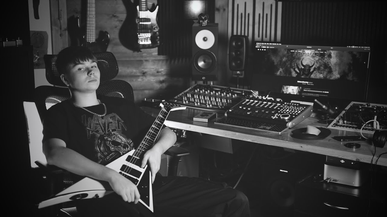 SAIBOT - Recording rhythm guitars for second album at Heinrich House Studio