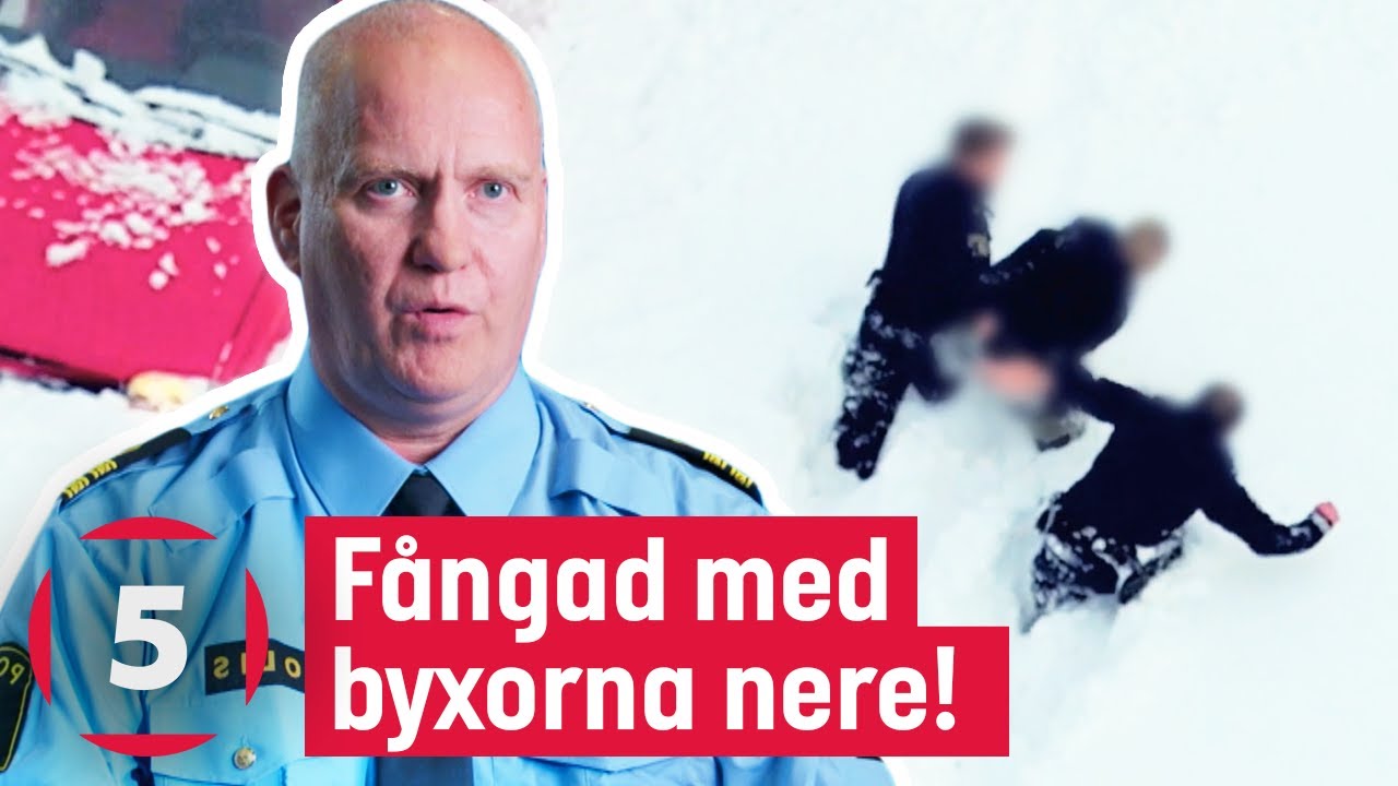 Biljakt går vilt till när förare fastnar i en snödriva | Fångat på polisens kamera | Kanal 5 Sverige