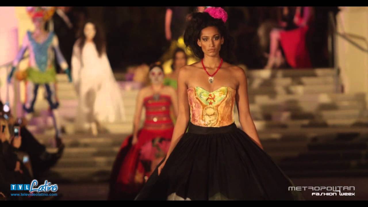 ANA BARBARA Sings llorona at Metropolitan Fashion Week