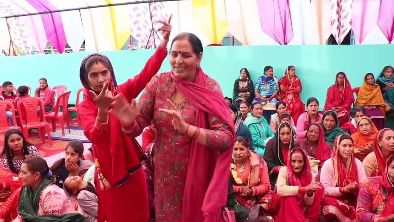 हिल गई दुनिया सारी ll न्यू पहाड़ी गिद्दा ll पहाड़ी लोक गीत ll लाईक एण्ड शेयर 🙏👍