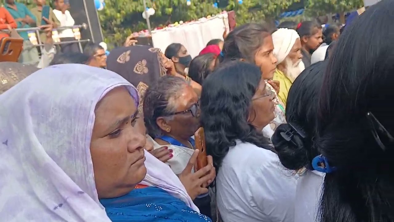 भीम जी का गुणगान करते हुए कलाकार अंबेडकर पार्क में रहा कार्यक्रम 