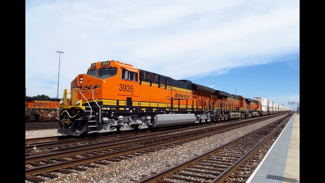 BNSF Tier 4 - GE ET44C4 Brand New Locomotives! (4K)