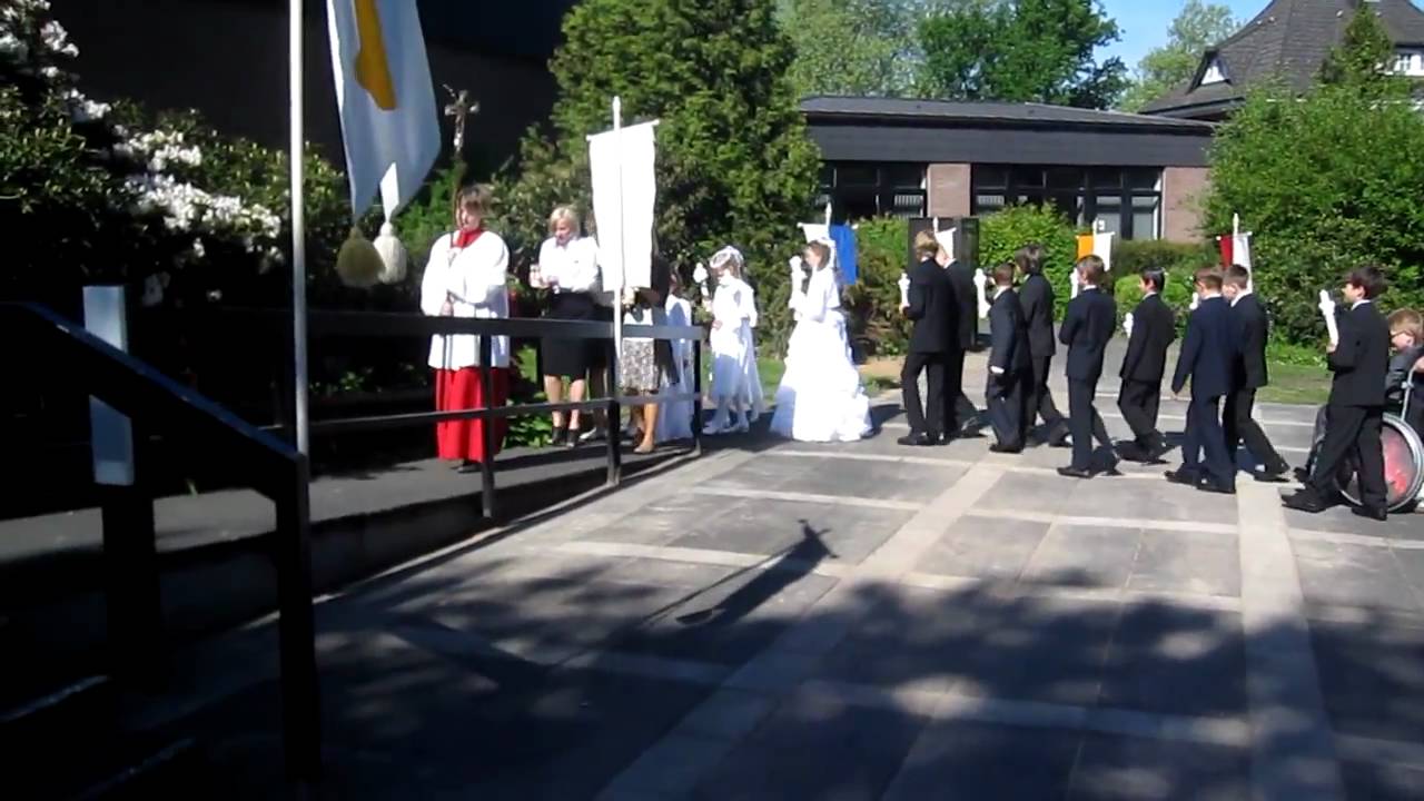 Einzug in die Kirche _ 2.MOV