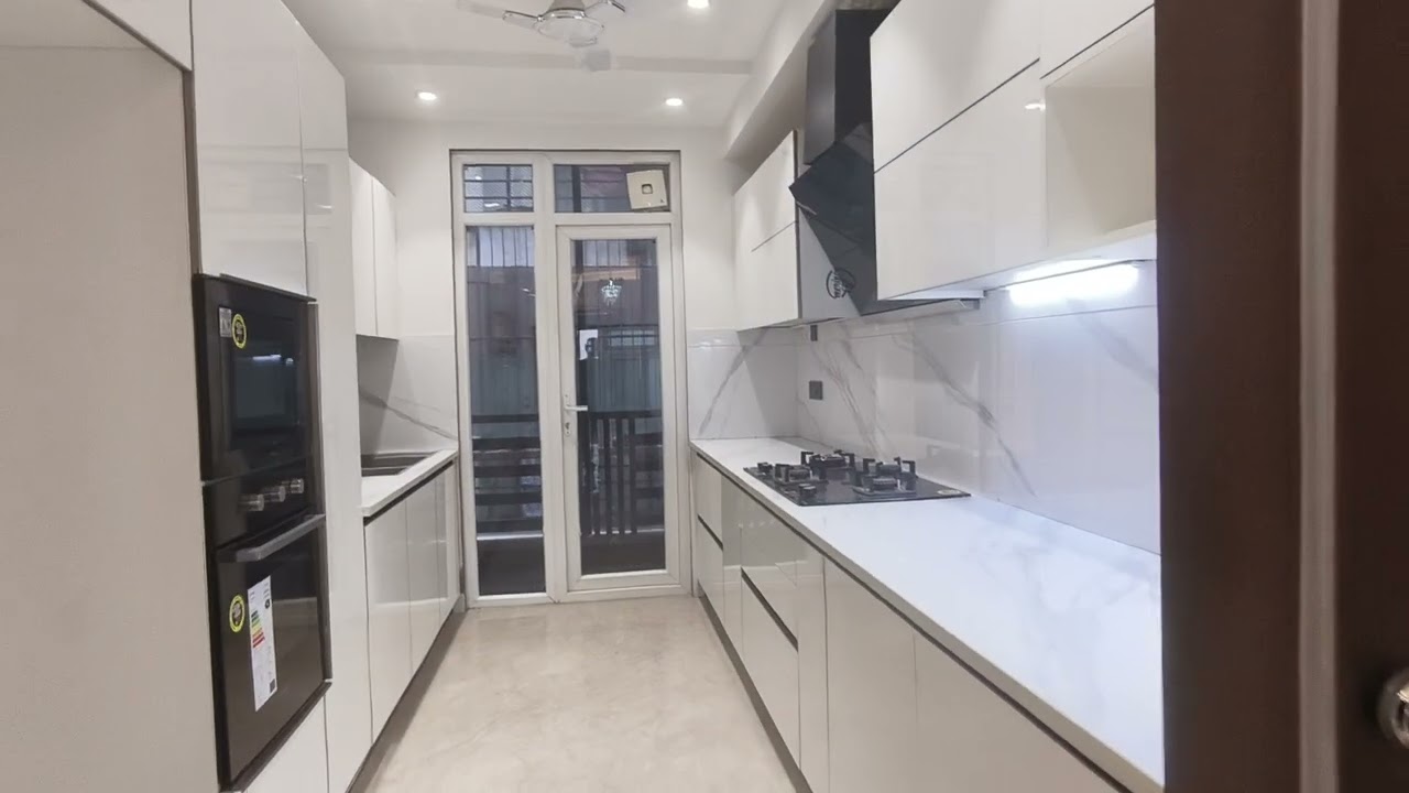 Real property ultra luxurious builder floor plot size 300 gaj 4 bhk DLF phase 2 Gurgaon 8527130189