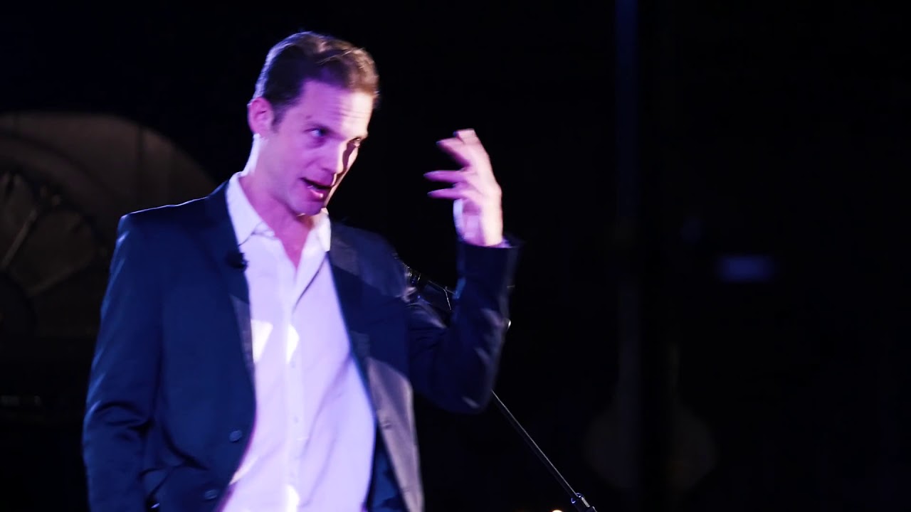 Itay Tiran as Hamlet - 