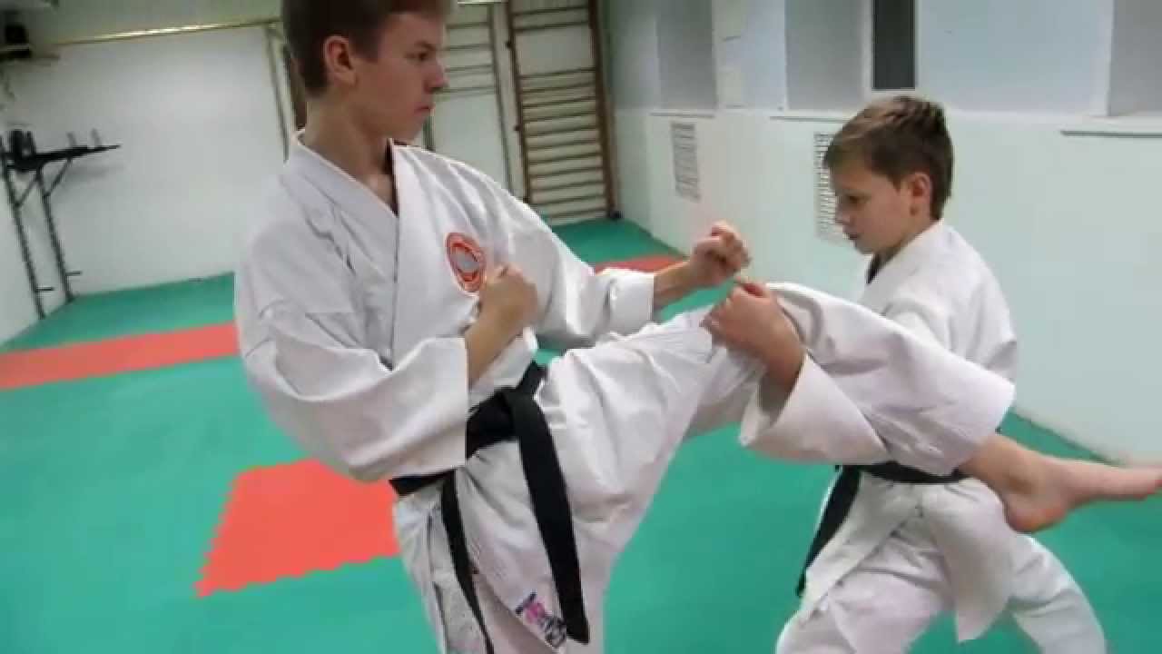 DrobyshevskyKarateSystem:Jion-Combat Bunkai-24-First Otoshi Uke-Kick Defense