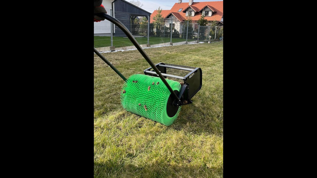 Aeracja aeratorem Billy Goat oraz zbieranie wykorków Bag-a-Nut A5000 - Cracow Lawn Pros