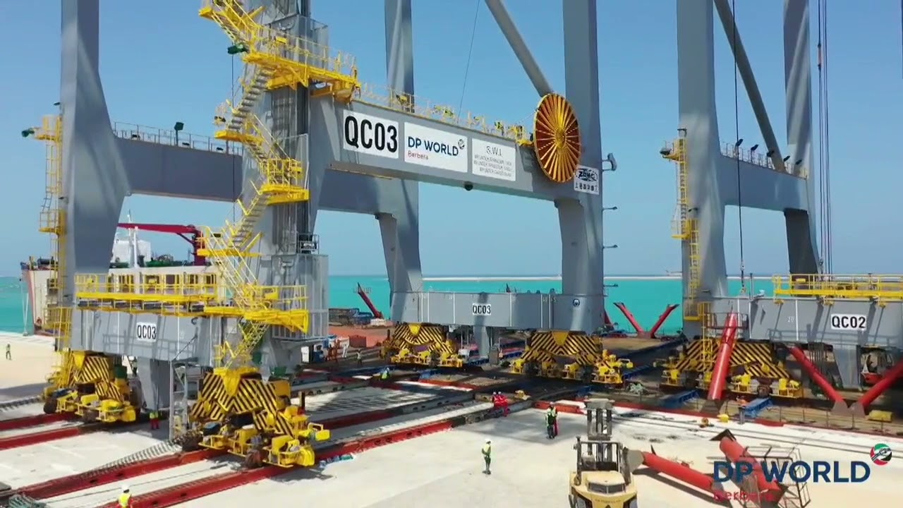 STS Crane Arrival and unloaded