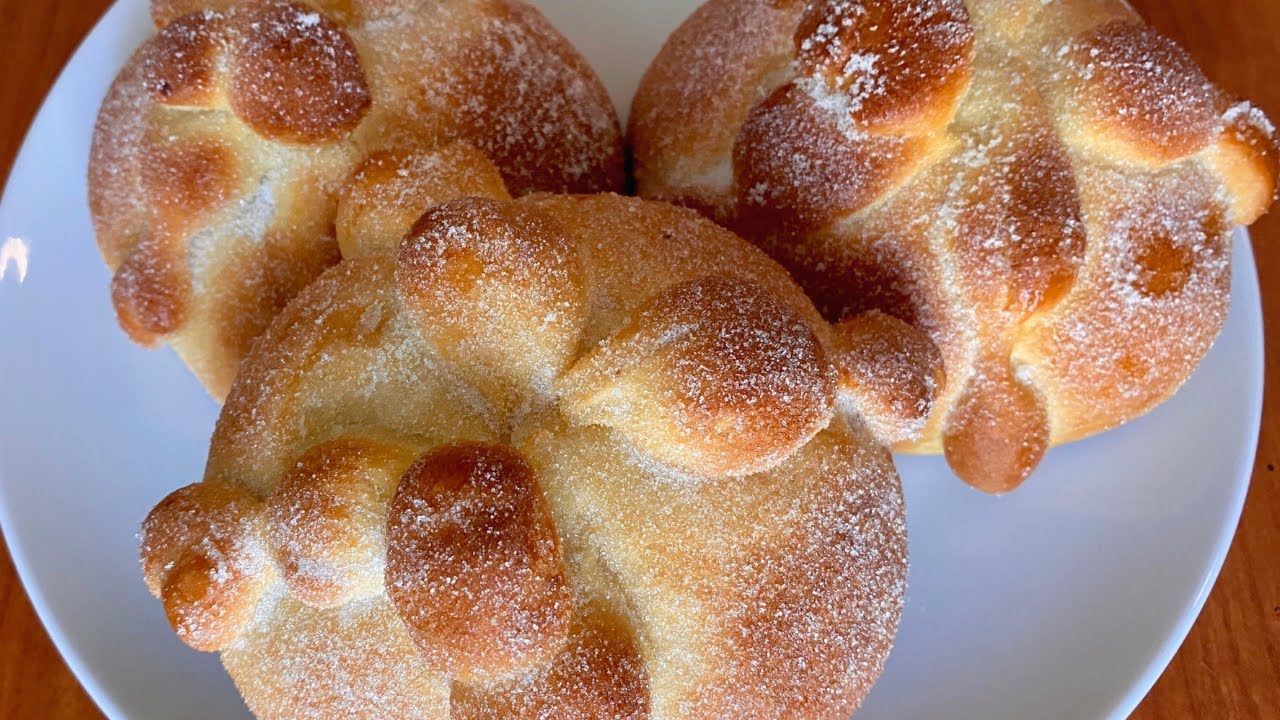 COMO HACER PAN DE MUERTO - Mantequilloso, Esponjoso y Extra Suave - Receta del Día de Muertos