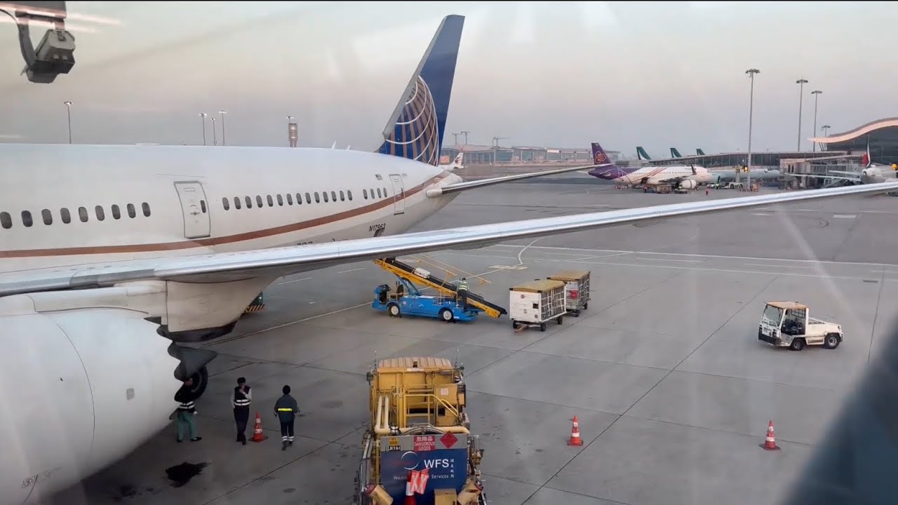 United Airlines | Los Angeles - Hong Kong | Boeing 787-9 Dreamliner