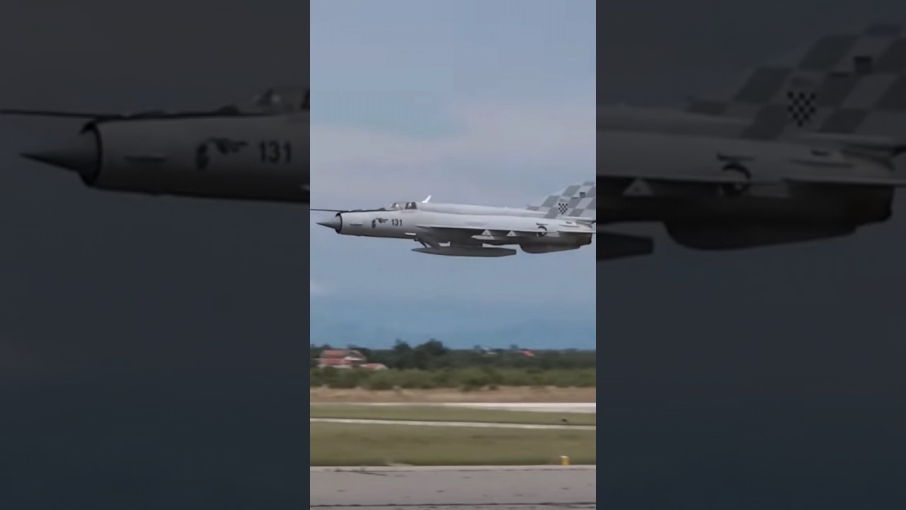 MiG-21 HIGH SPEED LOW PASS! #mig21 #fighterjet #croatianairforce