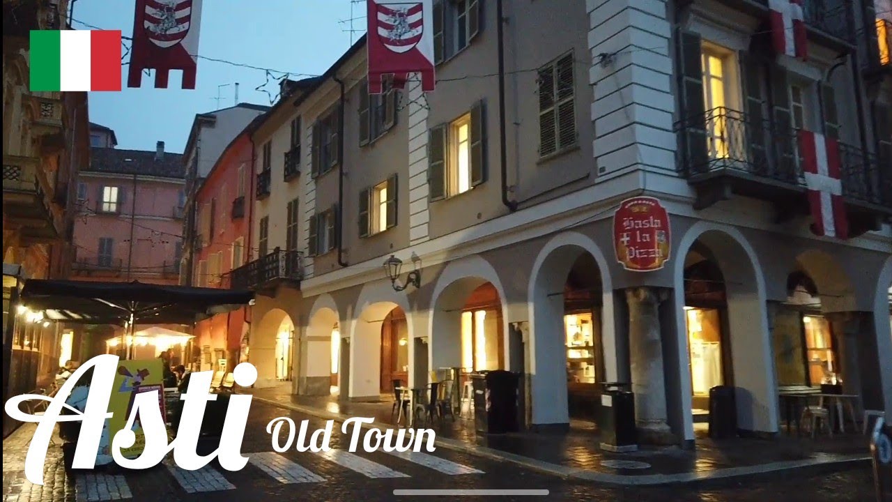 Asti (Italy) - Old Town walking tour (Autumn 2022)
