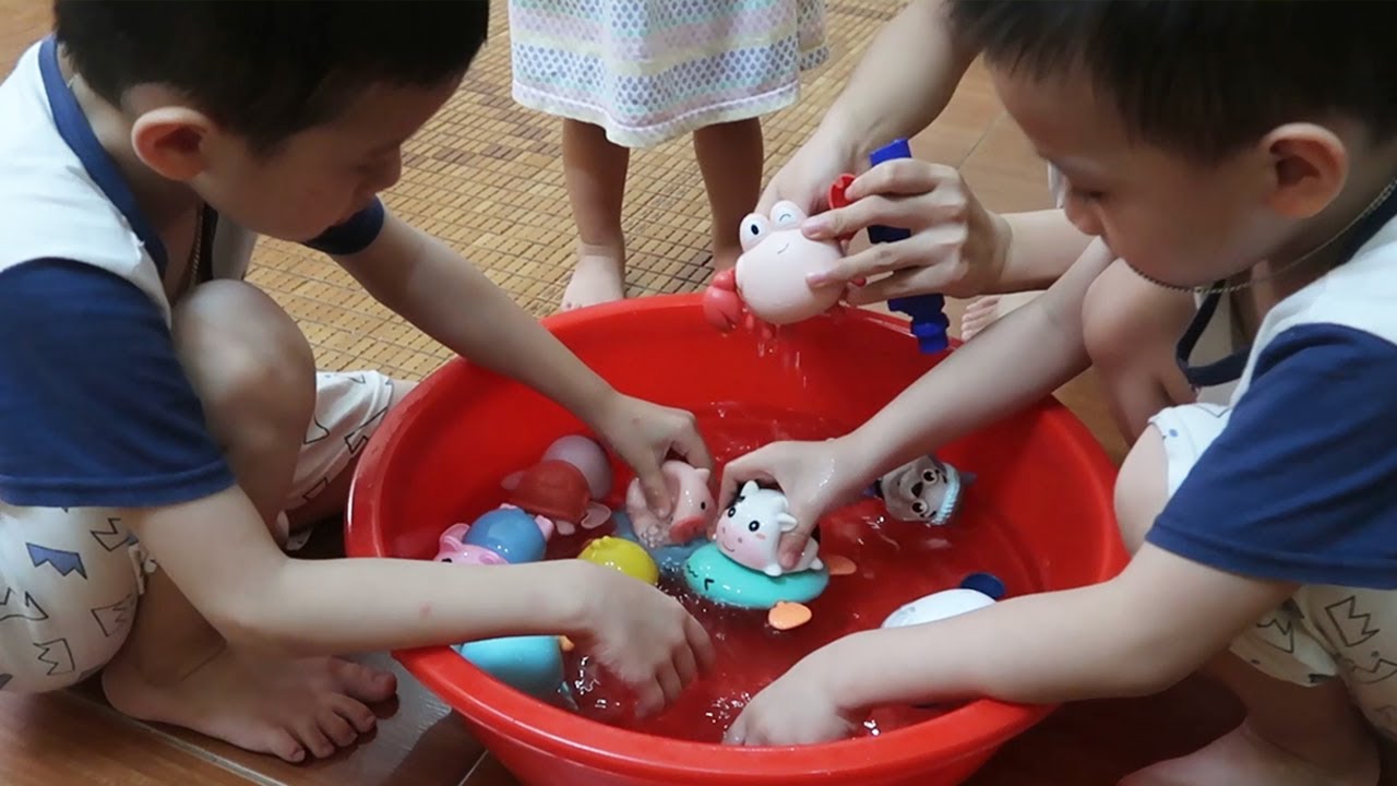 Review Đồ Chơi Bơi Lội Mua Trên Shopee Của Gia Đình Baby Shark