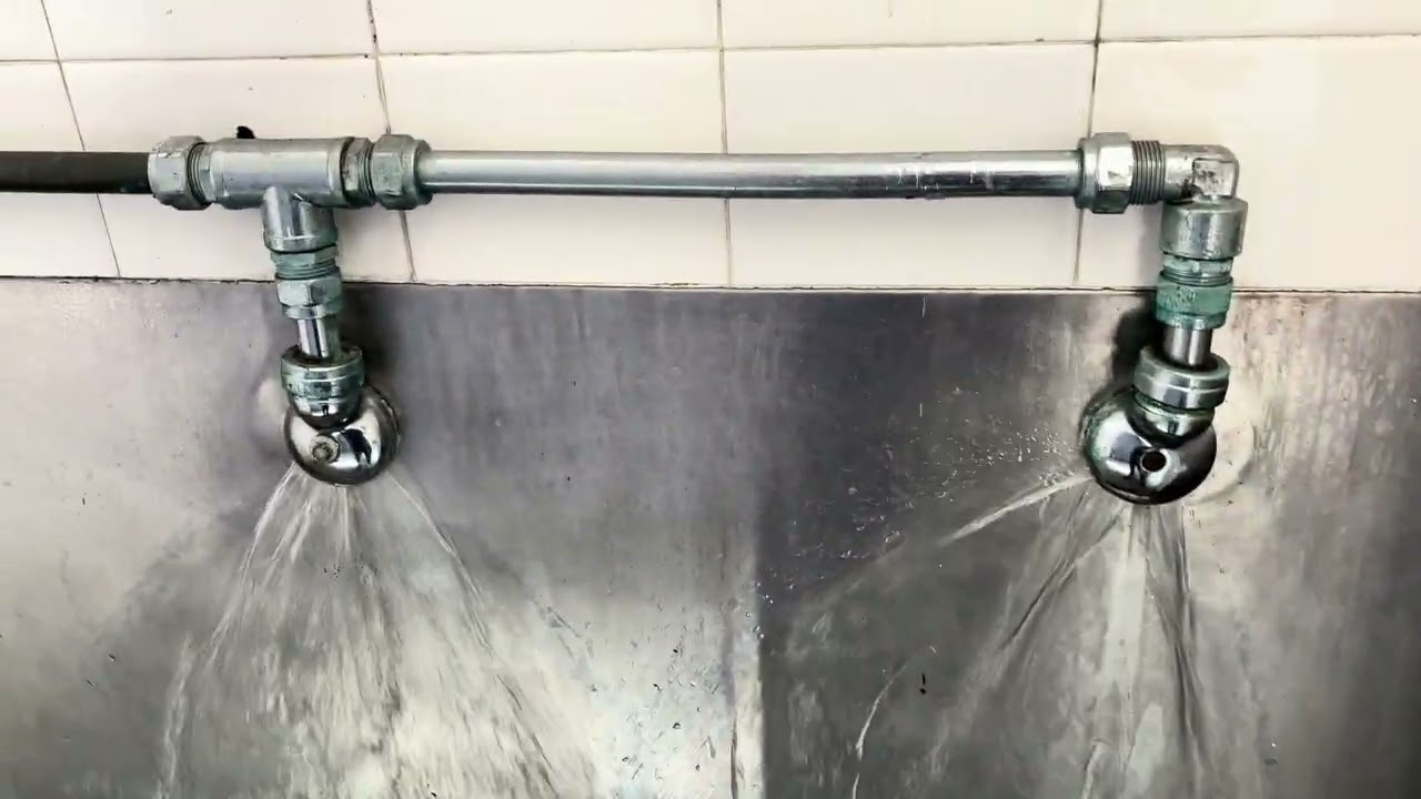 [561] Men's Toilets Outside Penhurst Station: X1 HL Mytton