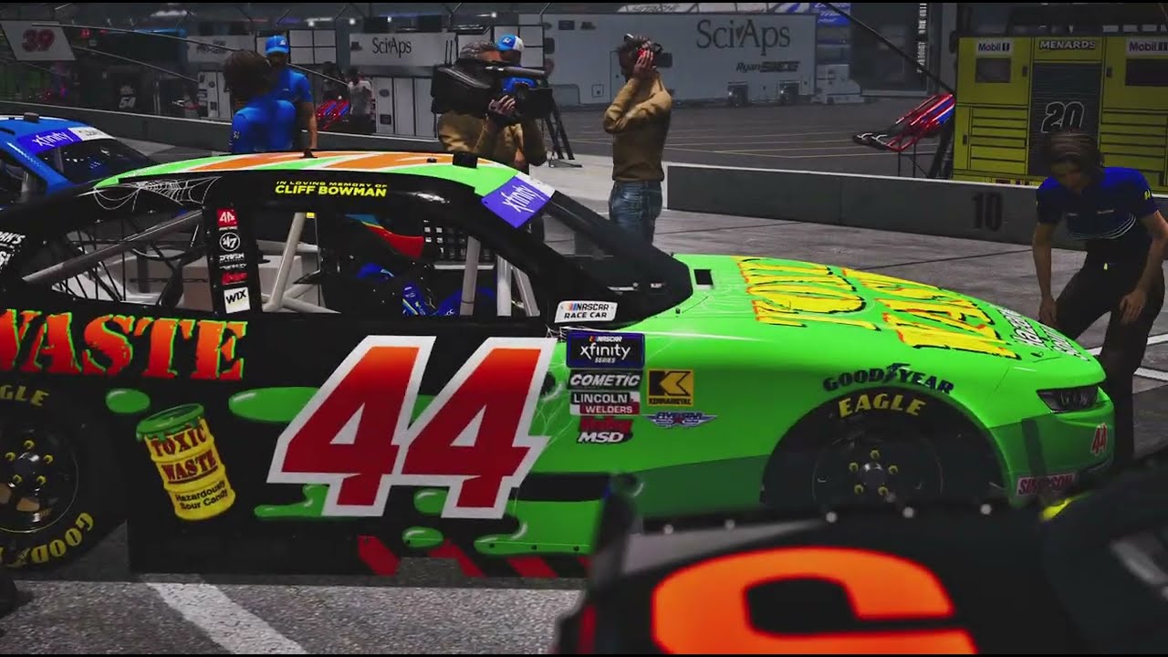SHORT TRACK BEATIN' AND BANGIN'!!!! NASCAR 25 Xfinity at Martinsville