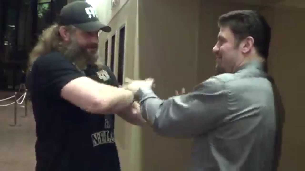 Kung Fu Fighting Big Country Roy Nelson vs Dan The Wolfman Chi Sao!