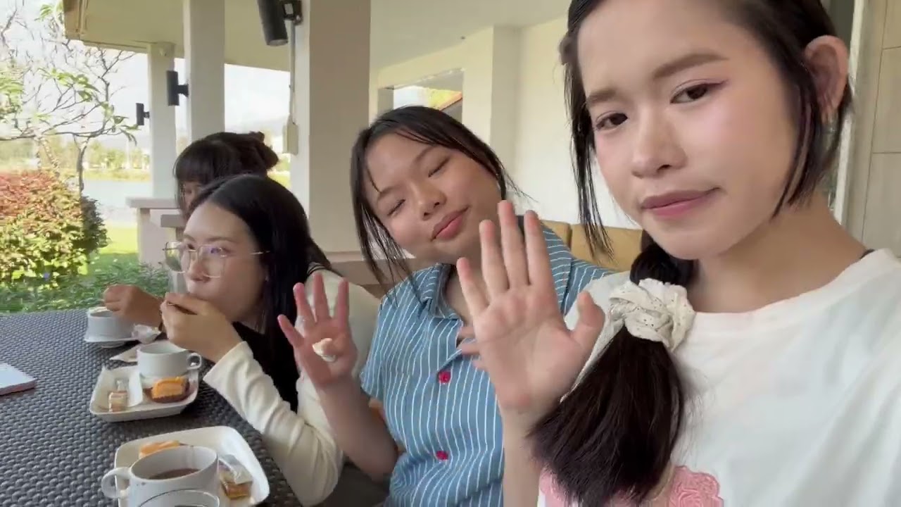 นางสาวกานพลู สุภา เลขที่27 ม.6/7 | ส่งงานครูเก็กสุดหล่อ | Vlog สุดท้ายก่อนบายเธอ #SmartYRC 09💕💕💕