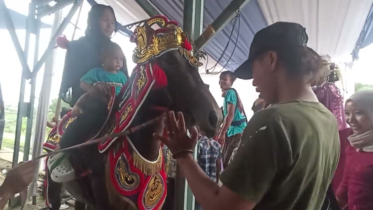HIBURAN PERNIKAHAN