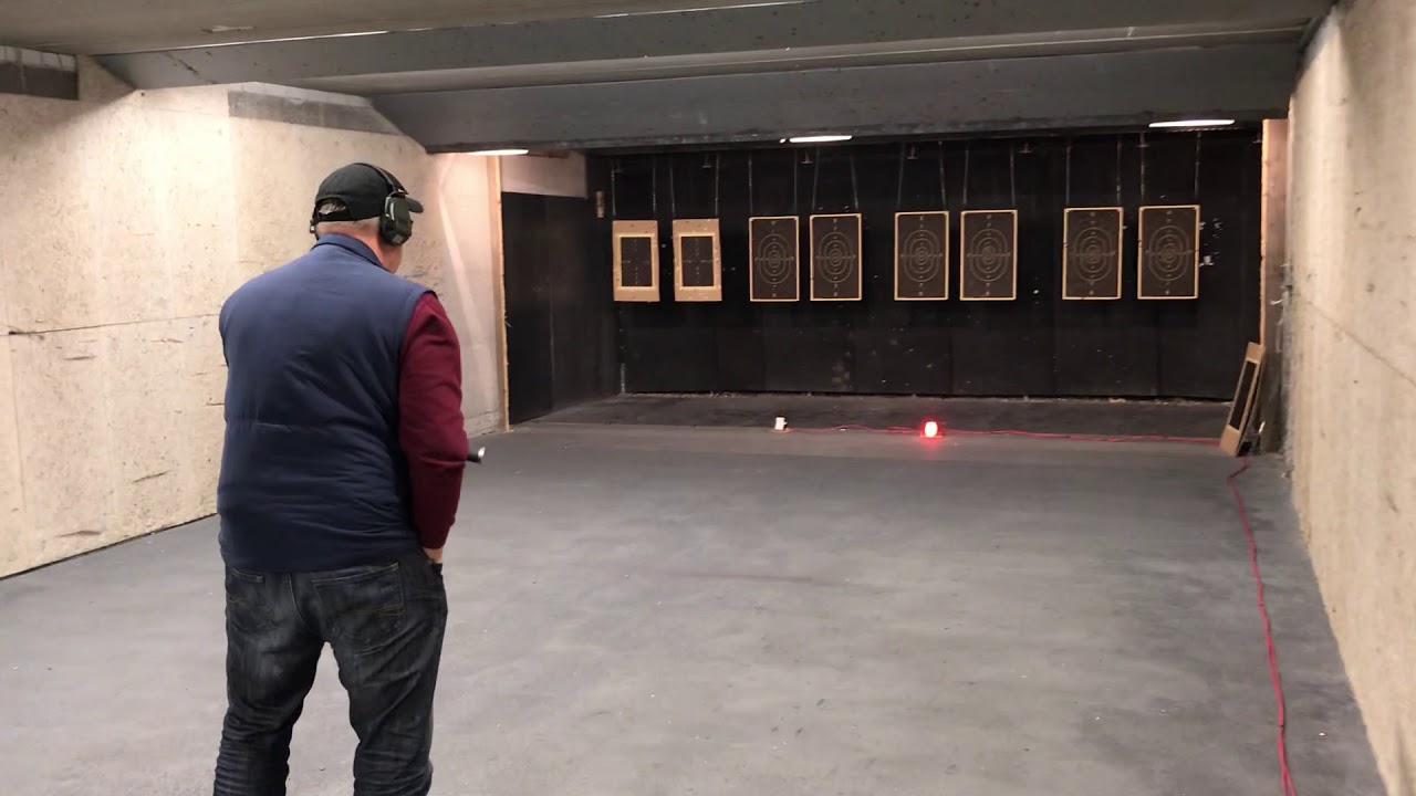 SV De Vrijheid - Leeuwarden: Militair pistool