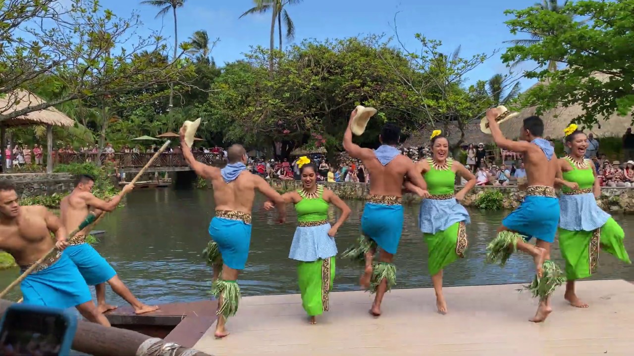 Boat parade, Canoe Pageant show at Polynesian Cultural Center (Oahu, Hawaii) [4K]