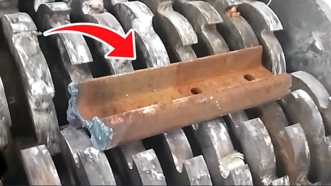 Máquinas trituradoras extremamente poderosas... TRITURAM TUDO!
